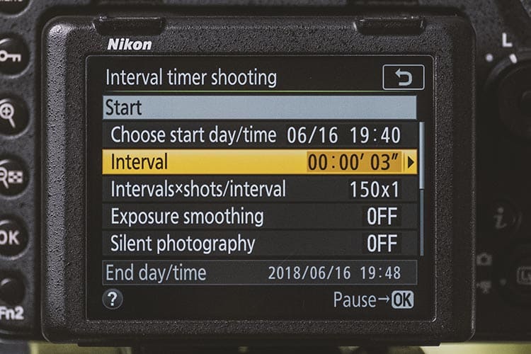 Review: Nikon D850 Offers Hybrid Shooters the Best of Both Worlds -  Videomaker